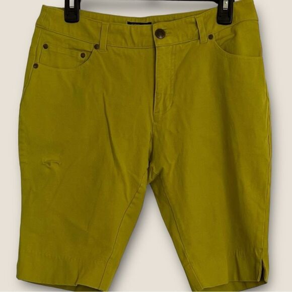 Lime green Bermuda shorts size 8 - Picture 2 of 6